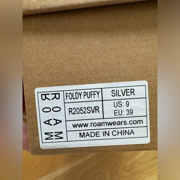 Roam Foldy Puffy‎ Silver Sandal size 9 VG condition - Picture 12 of 12